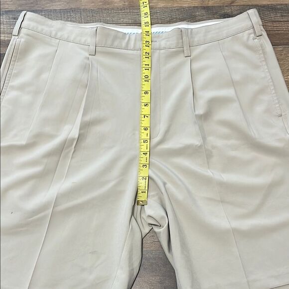 Footjoy Men's Tan Shorts size 38 - Picture 3 of 7